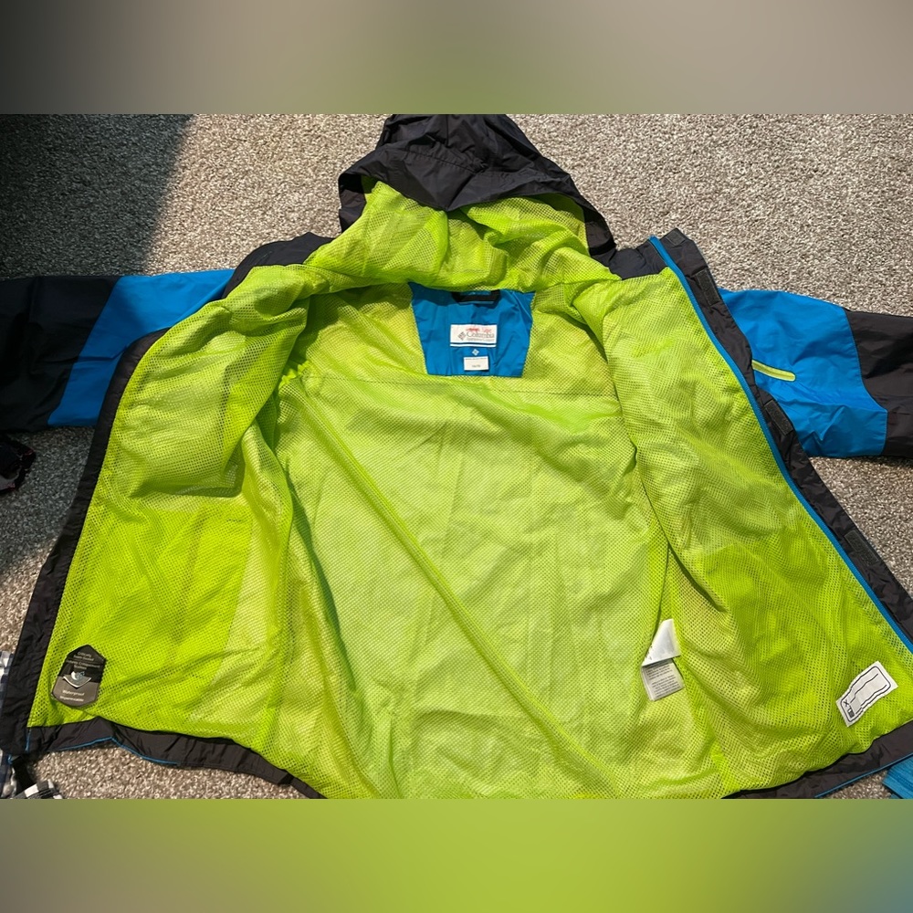Columbia Jacket - Picture 4 of 10